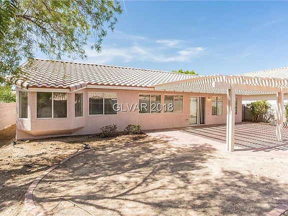 5th image of 1074 Oak Shade Ln
