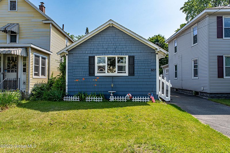 2nd image of 607 Cramer Avenue