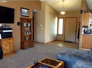 624 SW Burlingame Cir, Troutdale, OR 97060