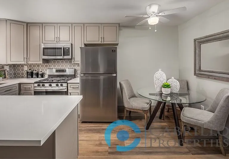 4571 Marlborough Dr #7 — Photo 2
