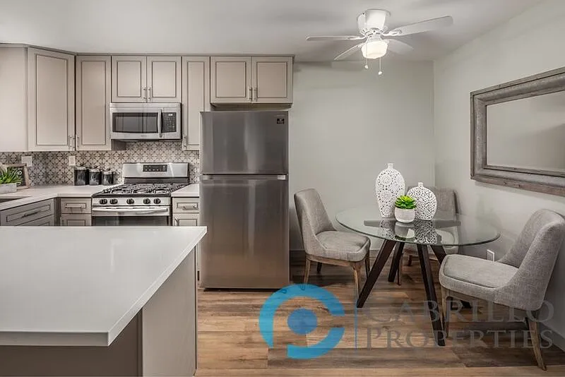 Building Photo - 4571 Marlborough Dr #7