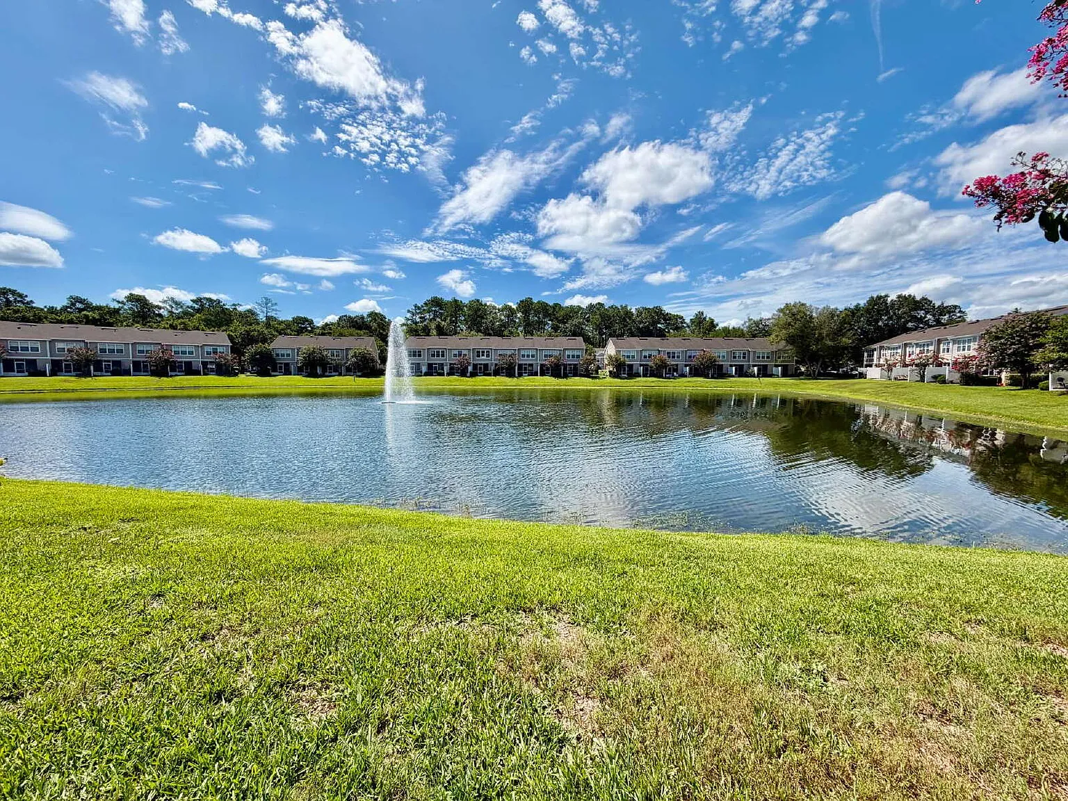 2 bed, 2.5 bath, 1248 sqft, $1,700 — Photo 3