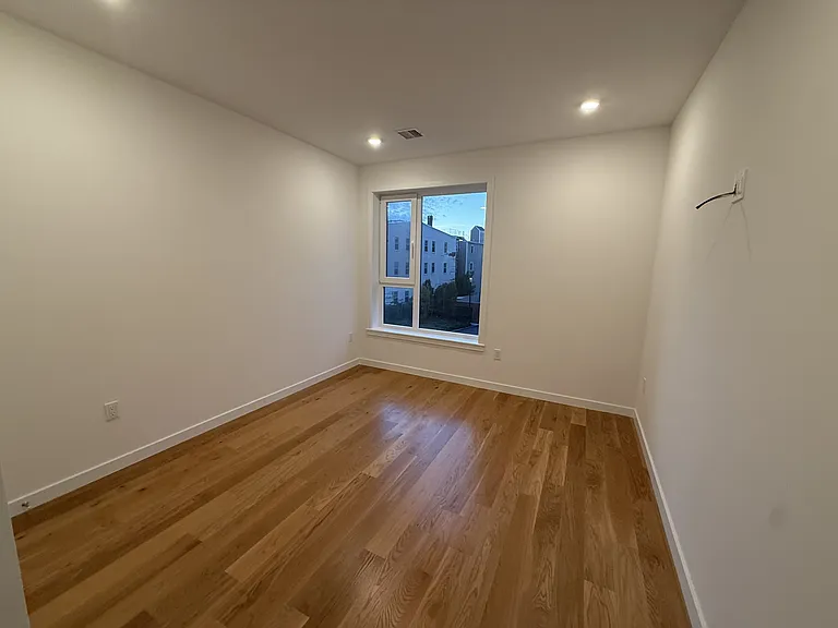 267 Old Colony Ave #1 — Photo 9