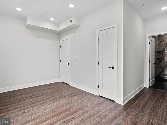 5th image of 2146 N Front St #3