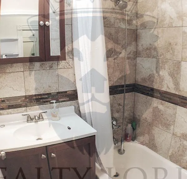 239 Harvard Ave #1 — Photo 3