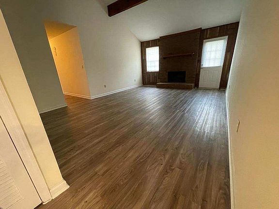 3rd image of 2631 Teakwood Dr