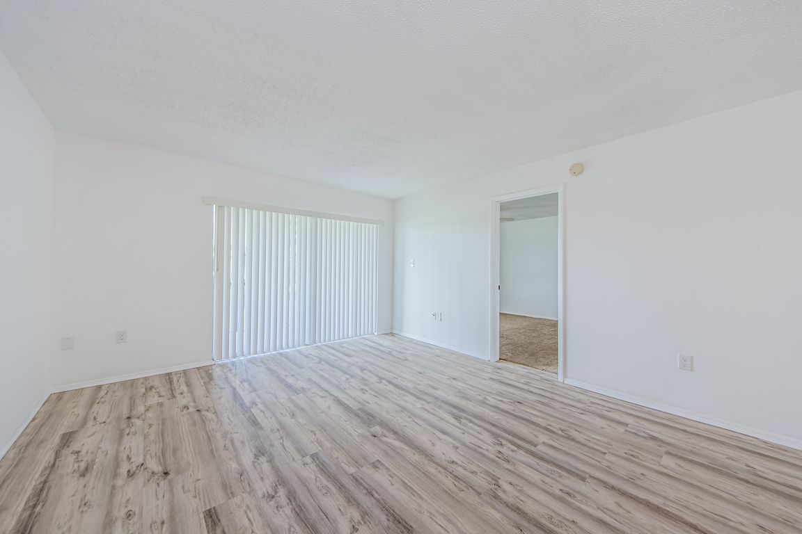 Living Room 1-2