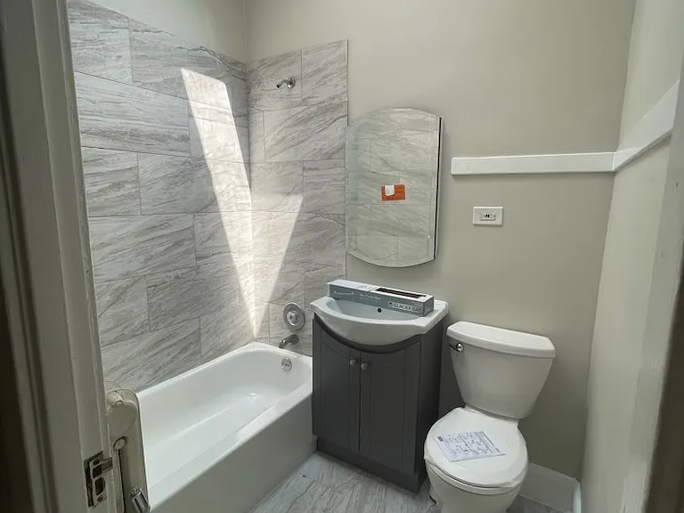 741 Howard St #7 — Photo 8