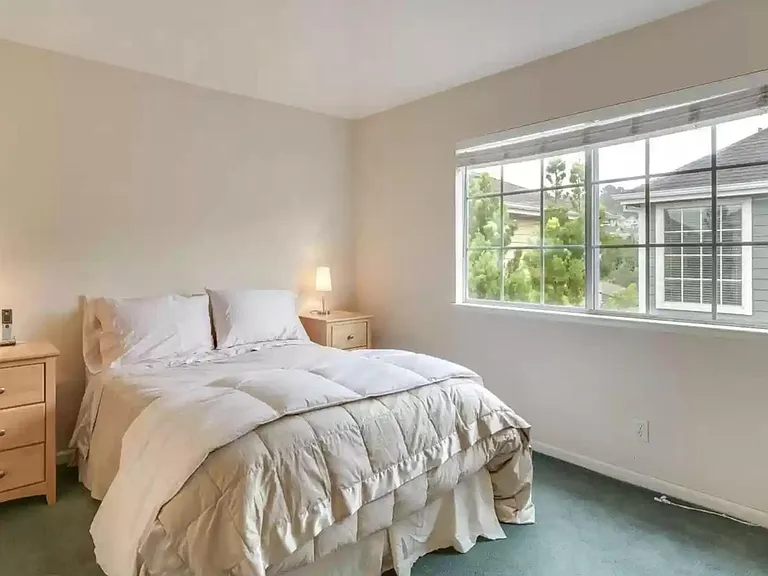 2045 Chetwood Dr — Photo 22