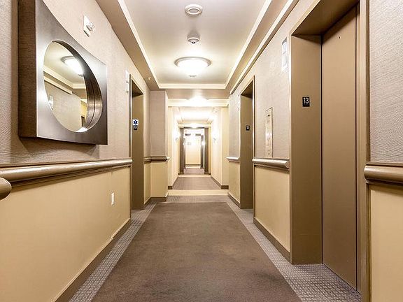 4th image of 888 N Quincy St Unit 1309