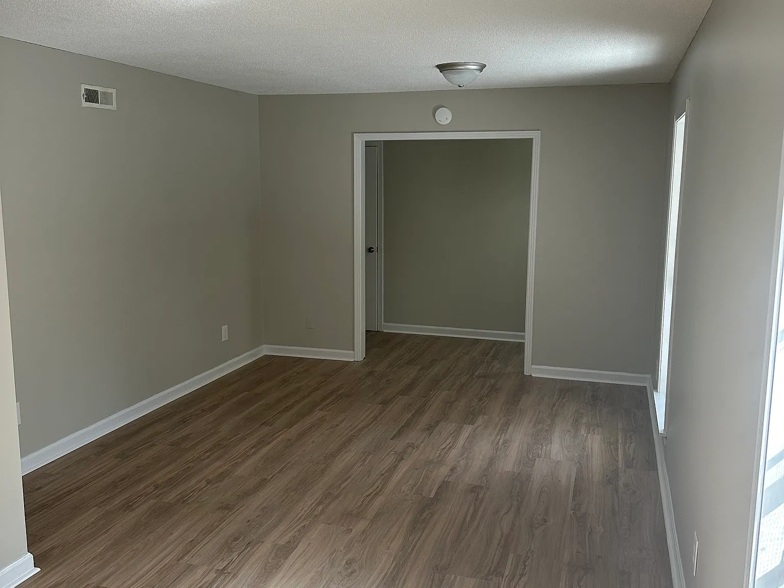 3 bed, 1543 sqft, $1,800 — Photo 3