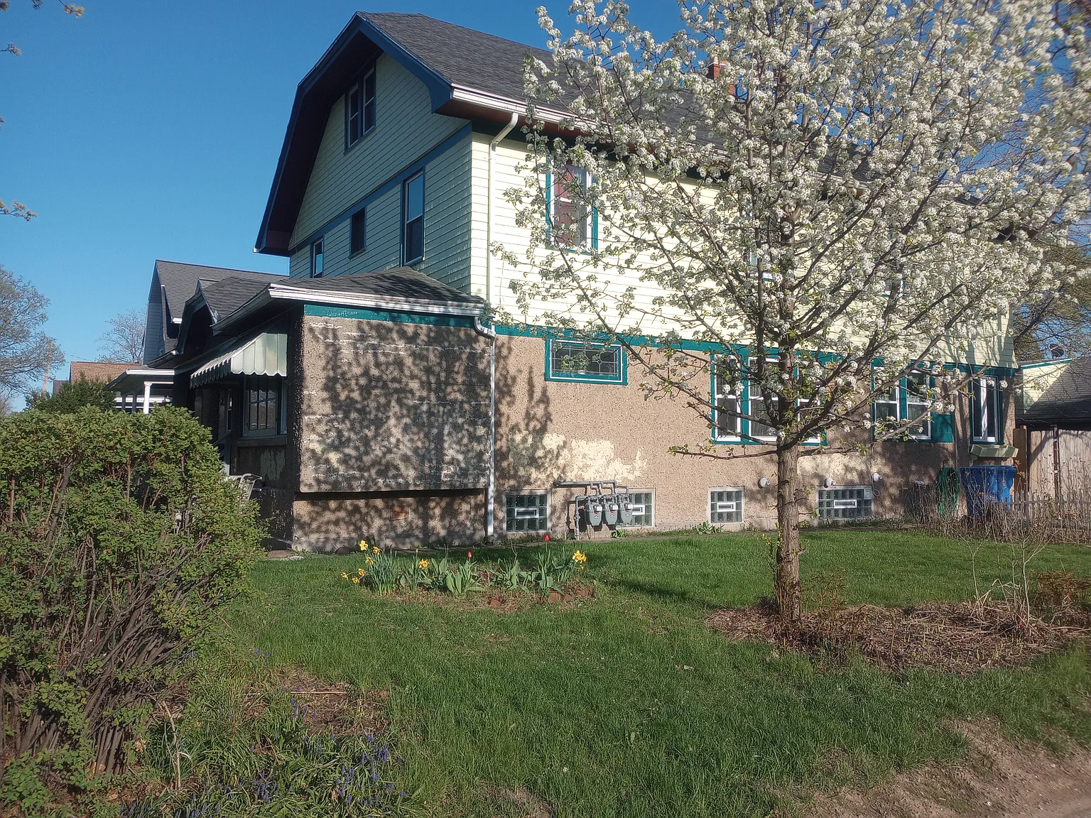 1 bed, 700 sqft, $1,000 — Photo 1