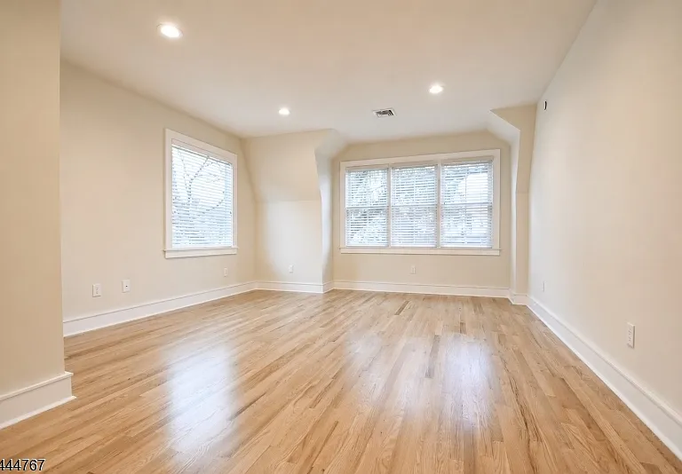 676 Bloomfield Ave #6 — Photo 4