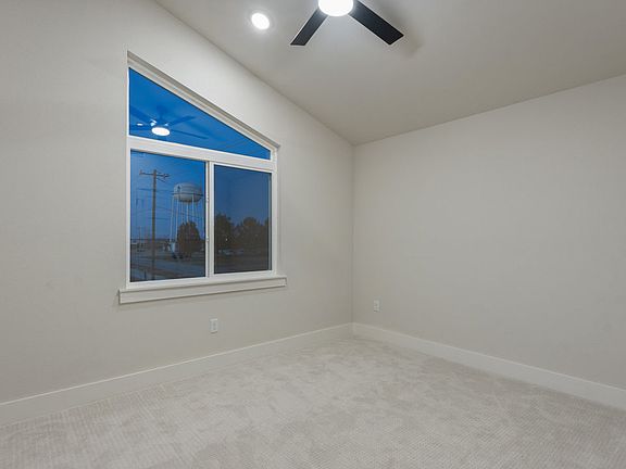4th image of 1861 Lapis Ave