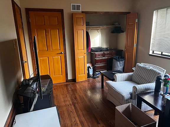 4th image of 1353 Marilyn Dr