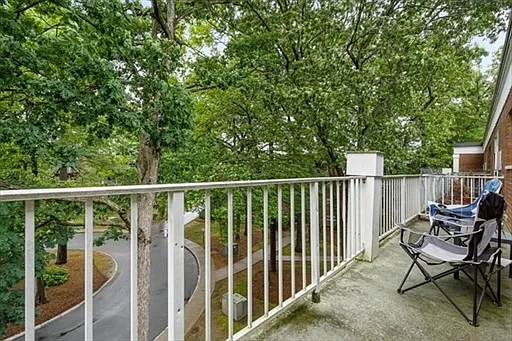 55 Greentree Ln #44 — Photo 8