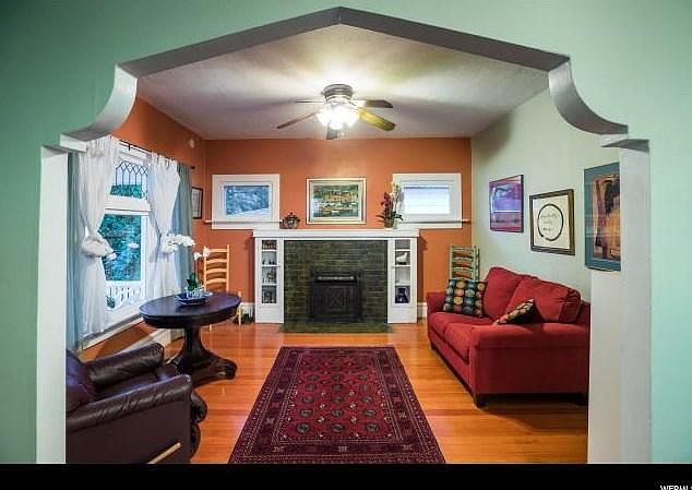 1st image of 1167 E Roosevelt Ave