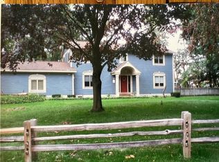 211 N 5th Ave, Fruitport, MI 49415