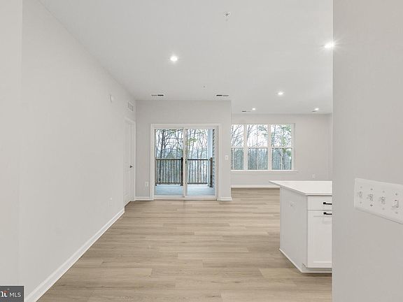3rd image of 29 Hyssop Way #401