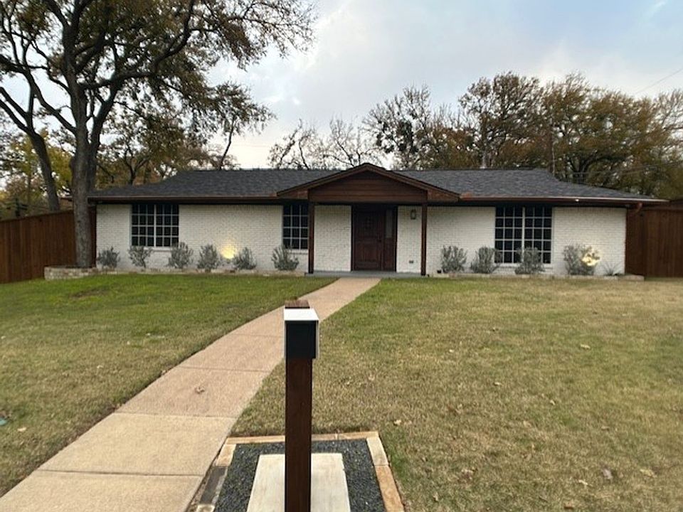 1st image of 302 Dunaway Dr