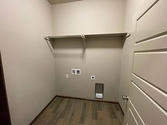5th image of 3228 Mount Nebo Dr