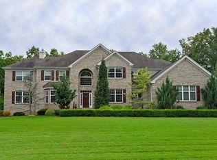 10 Partners Ln, Freehold, NJ 07728