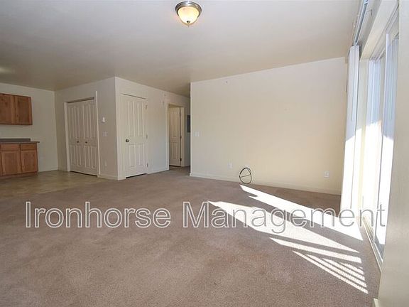 4th image of 807 W Villard St APT 21