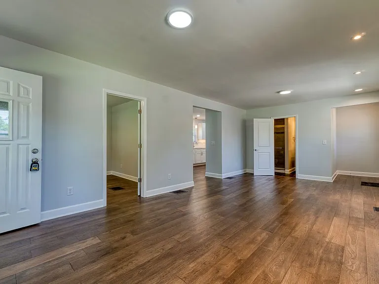 8241 Riley St — Photo 5
