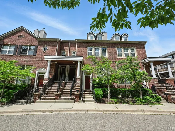 16836 Farmington Rd, Livonia, MI 48154