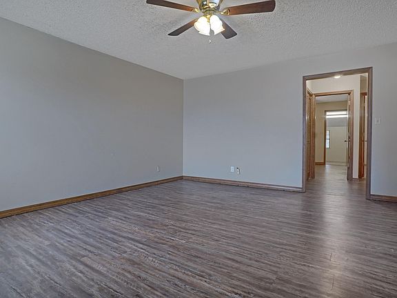 2nd image of 1500 University Dr