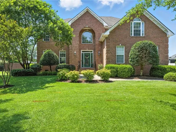 2236 Zia Dr, Virginia Beach, VA 23456