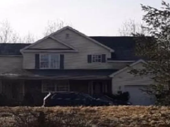 1254 Glade Dr, Long Pond, PA 18334