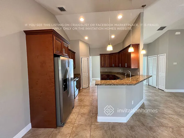 2214 SE Mandrake Cir — Photo 7