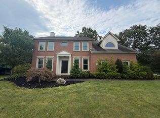6255 Spinnaker Dr, Lewis Center, OH 43035