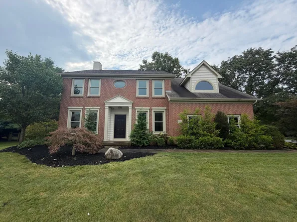 6255 Spinnaker Dr, Lewis Center, OH 43035