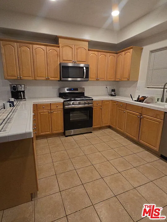 2 bed, 2.5 bath, 1100 sqft, $2,650 — Photo 1