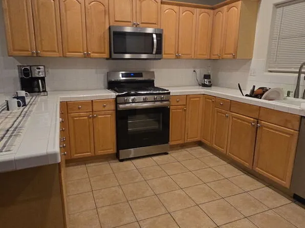 17144 Chatsworth St, Granada Hills, CA 91344