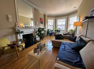 371 Beacon St APT 8, Boston, MA 02116