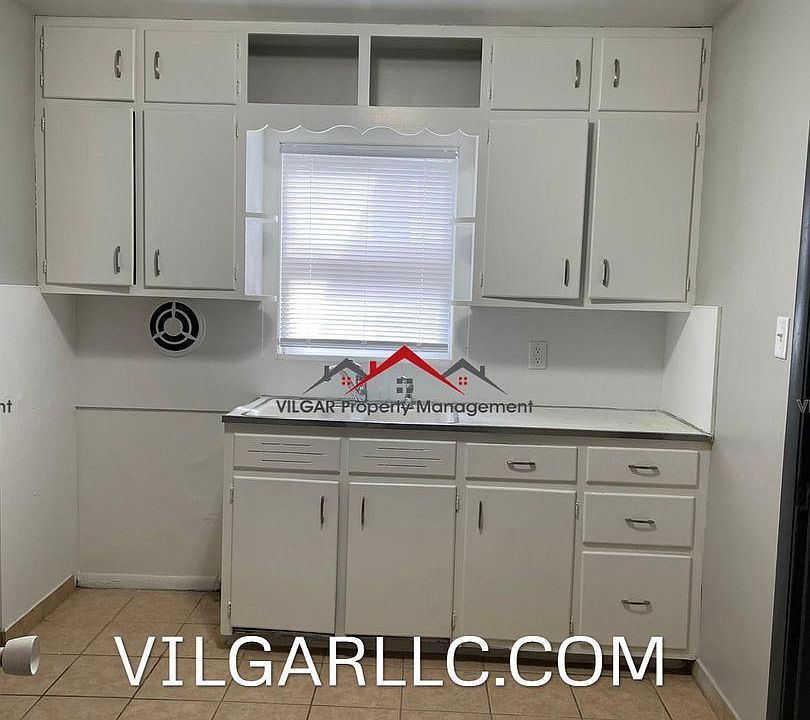 1st image of 2614 Schrage Ave