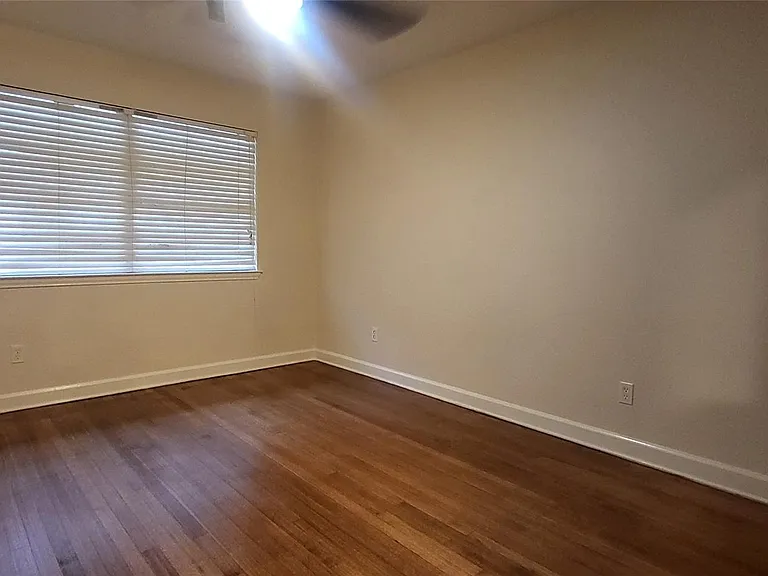 1902 Amy Dr — Photo 18