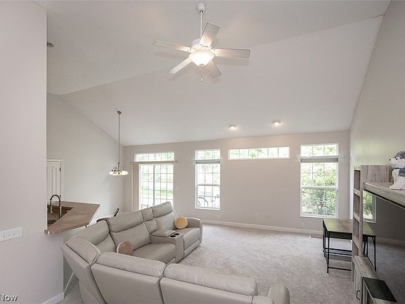 5th image of 14450 Baywood Ln