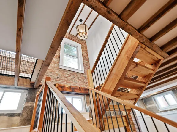 112 Gore St #1, Cambridge, MA 02141