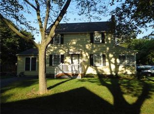 70 Nile Dr, Rochester, NY 14622