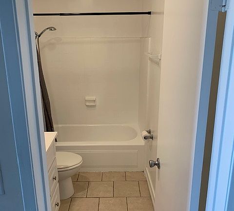 3rd image of 3910 W 238th St APT 21