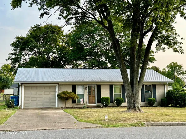 121 Park Cir, Trenton, TN 38382