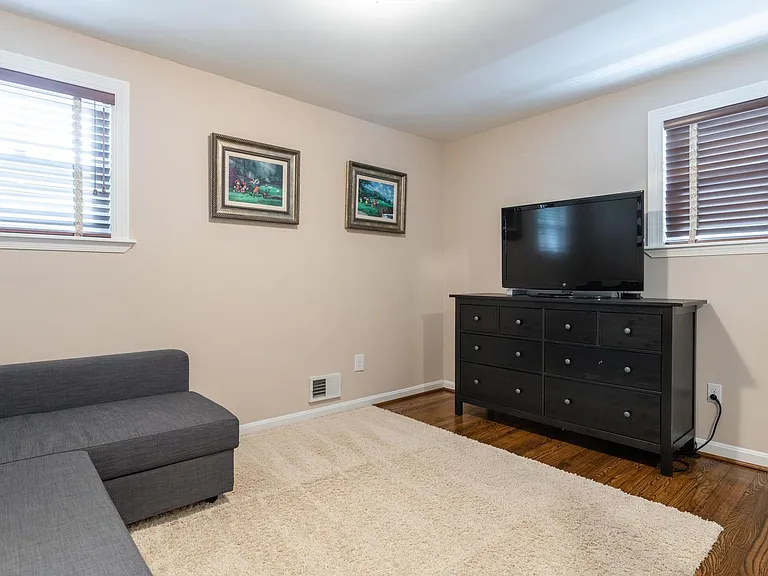 7322 Ronald St — Photo 10