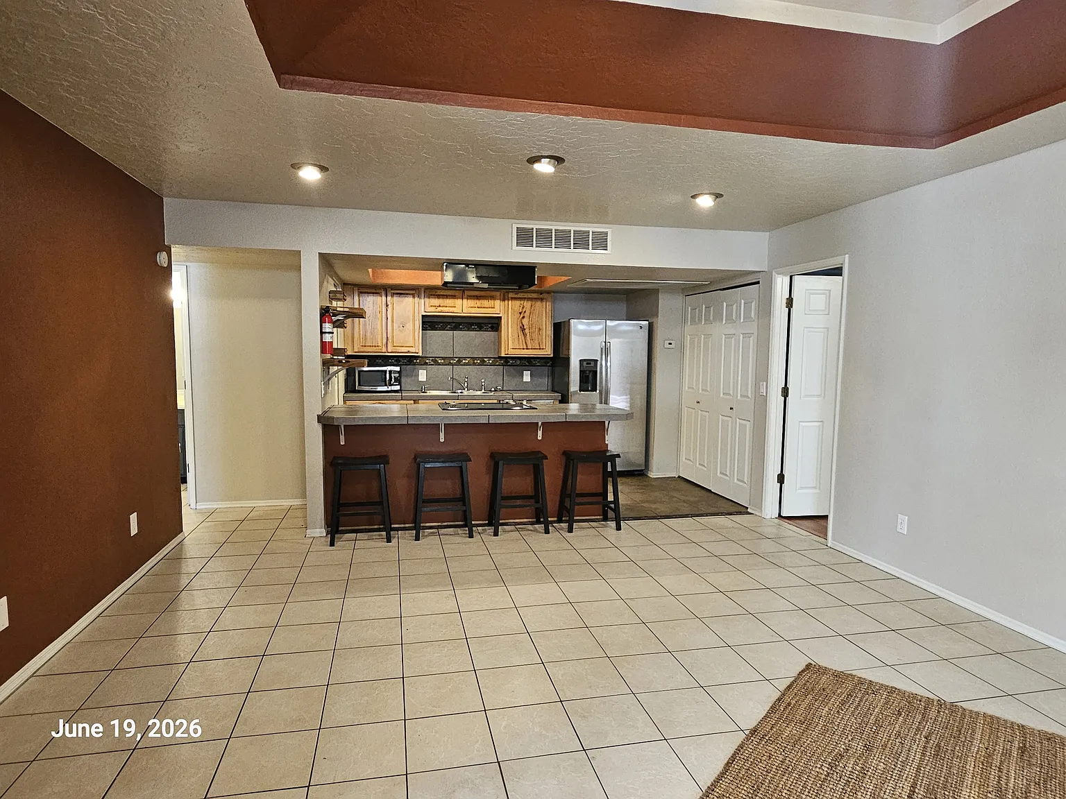 PM26-005 / 1200 East River Road - F63 — Photo 2