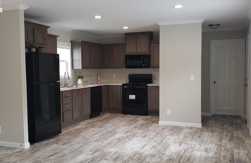 1st image of 8121 Lillian Hwy #45