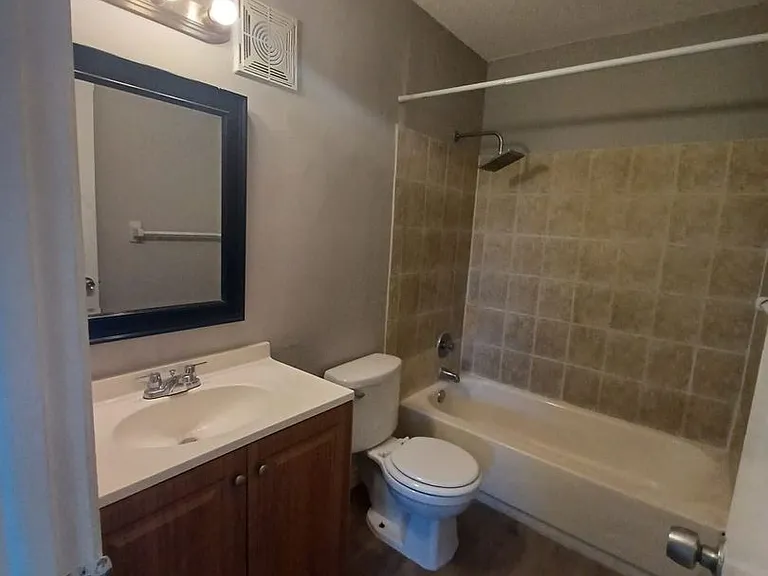 1015 NE 17th Ave — Photo 11