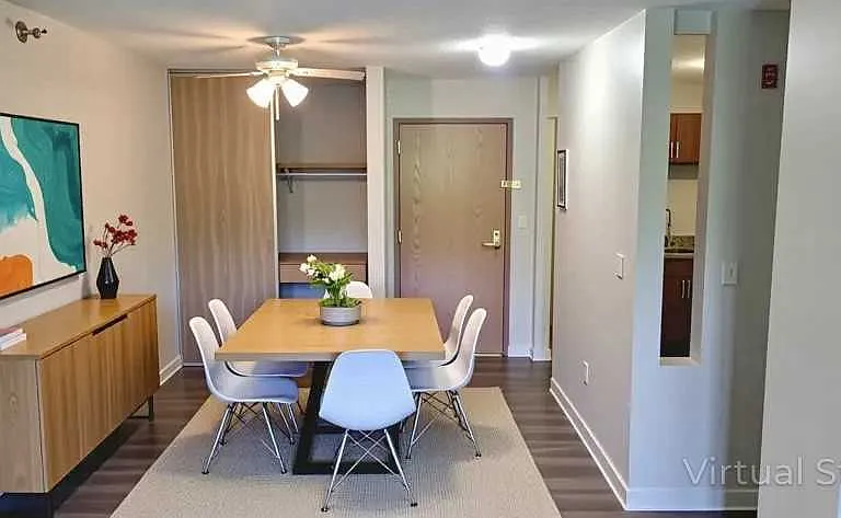 Emerald Pointe — Photo 12